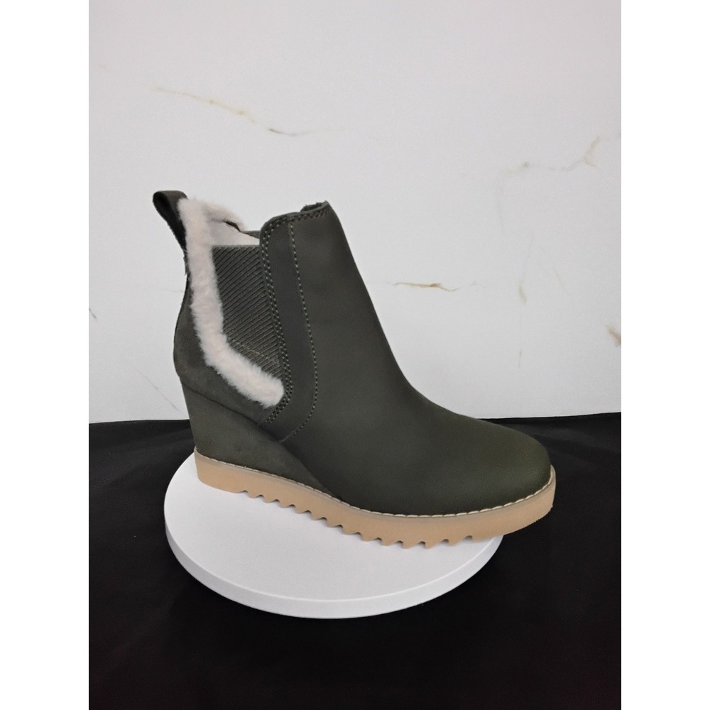 TOMS Maddie Waterproof Olive Green Faux Fur Wedge Ankle Boots Size 5.5 SL126